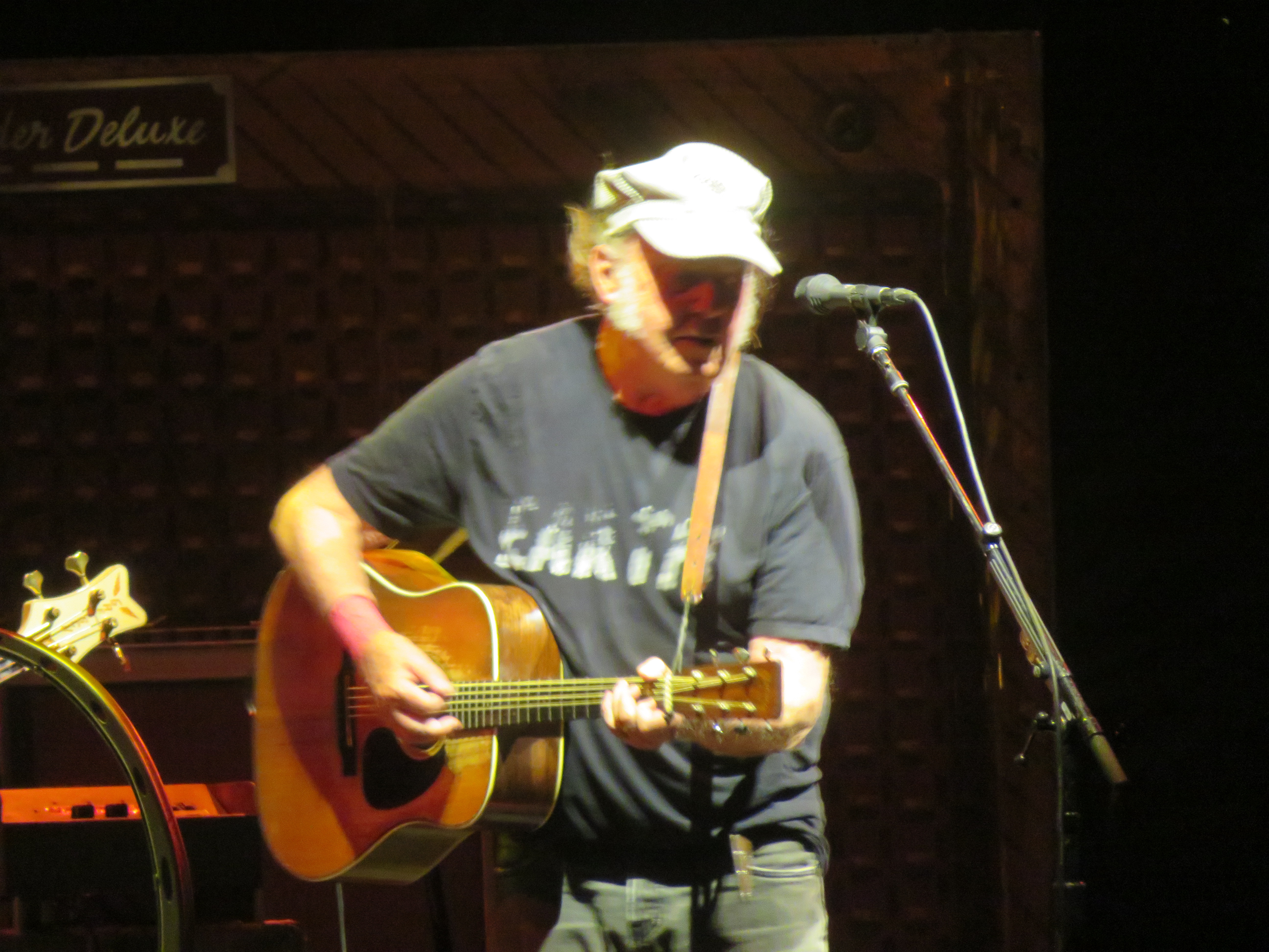 NeilYoungAndTheChromeHearts2025-08-17BeerStageTorontoCanada (13).JPG
